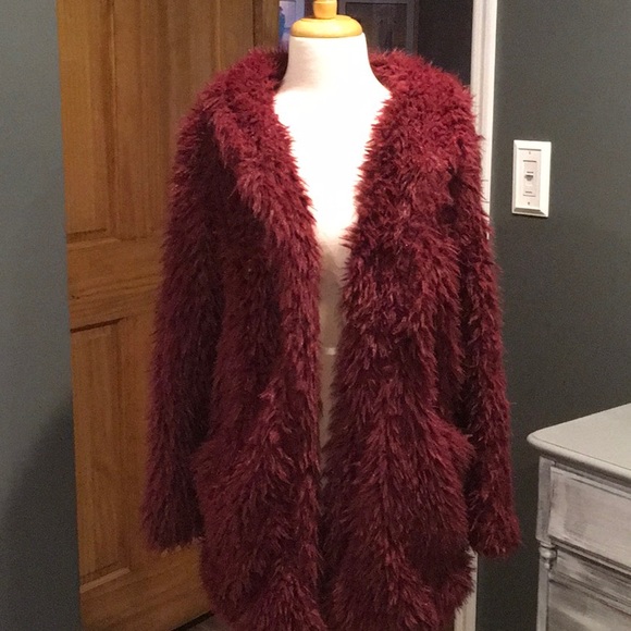 Red Wine Faux llama Fur Coat. ❤️🔥 Last small!! - Picture 2 of 6